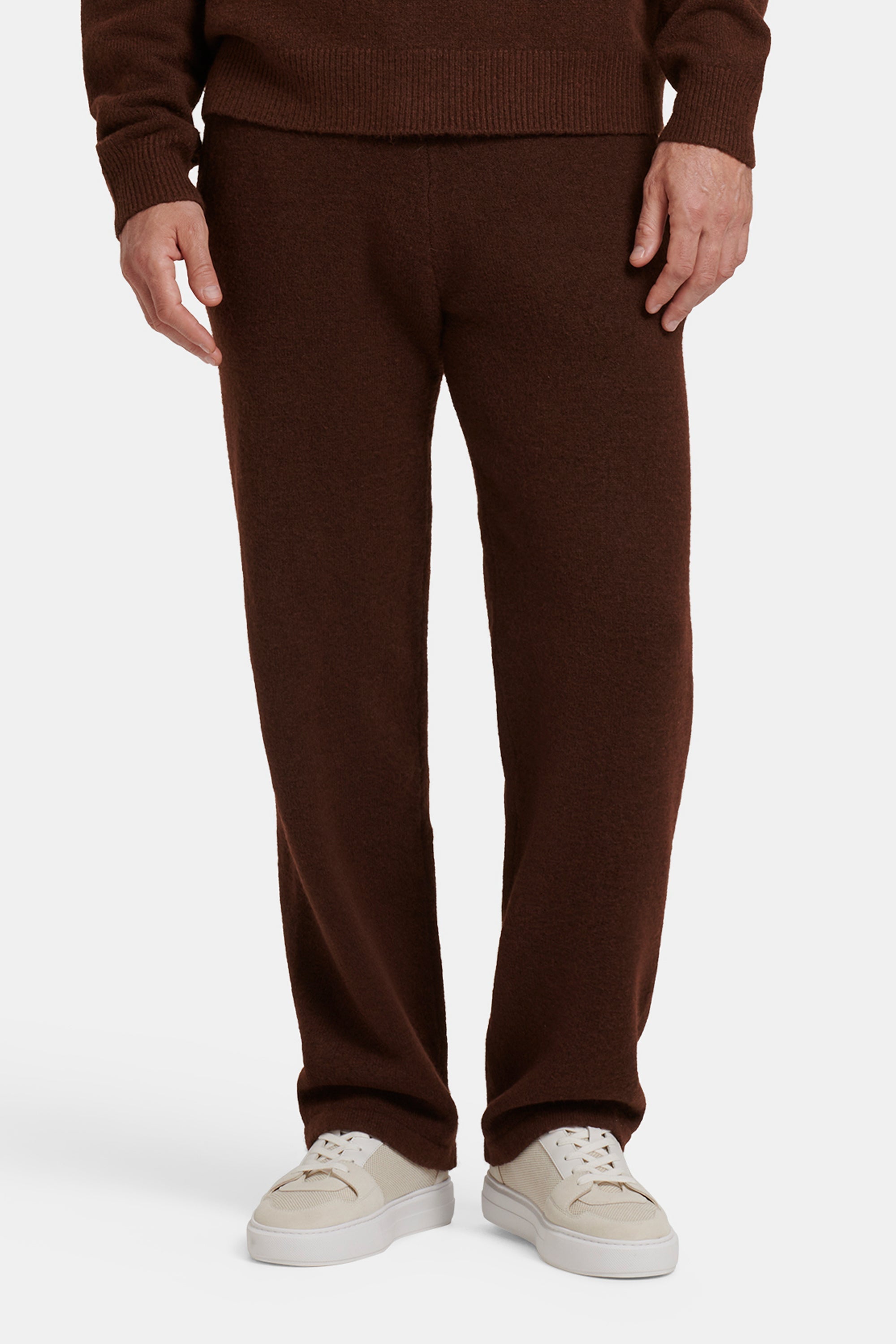 THE SAVONA JOGGER CLEAN SHAPE