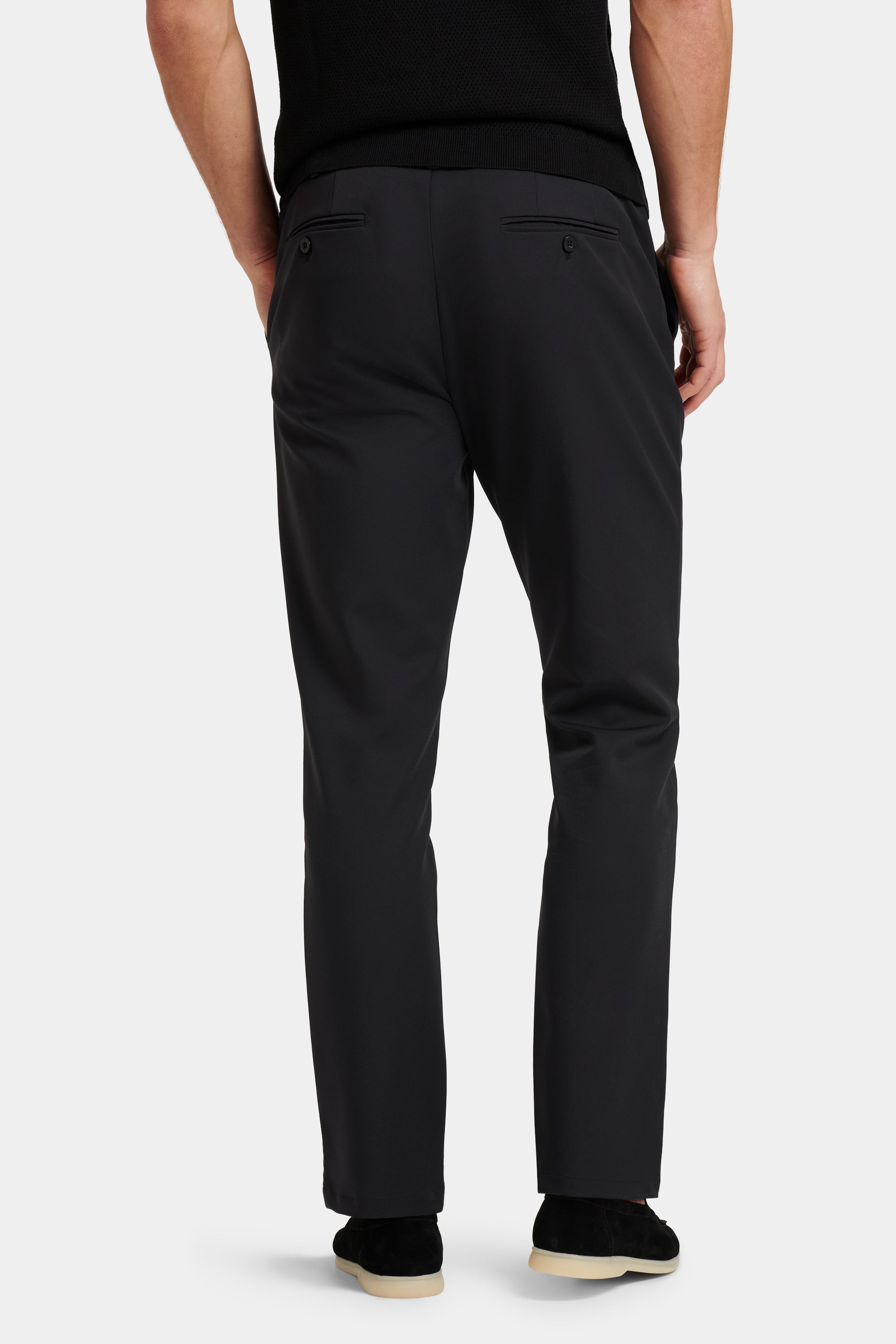 THE TECH PANTS LOOK SHARP