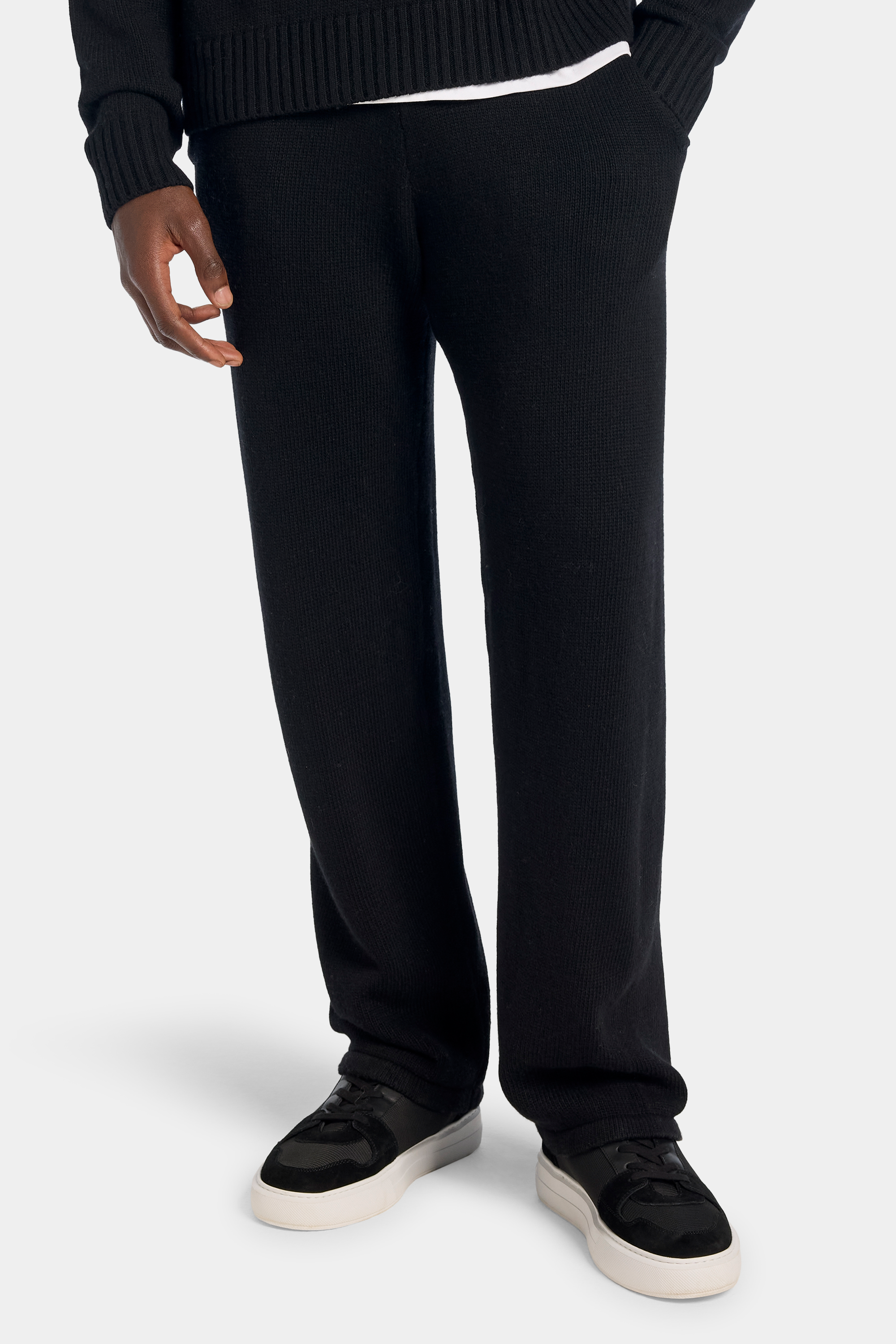 THE SAVONA JOGGER CLEAN SHAPE