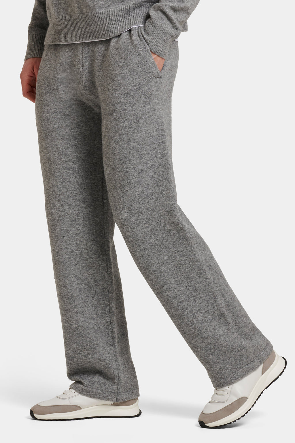 THE SAVONA JOGGER CLEAN SHAPE