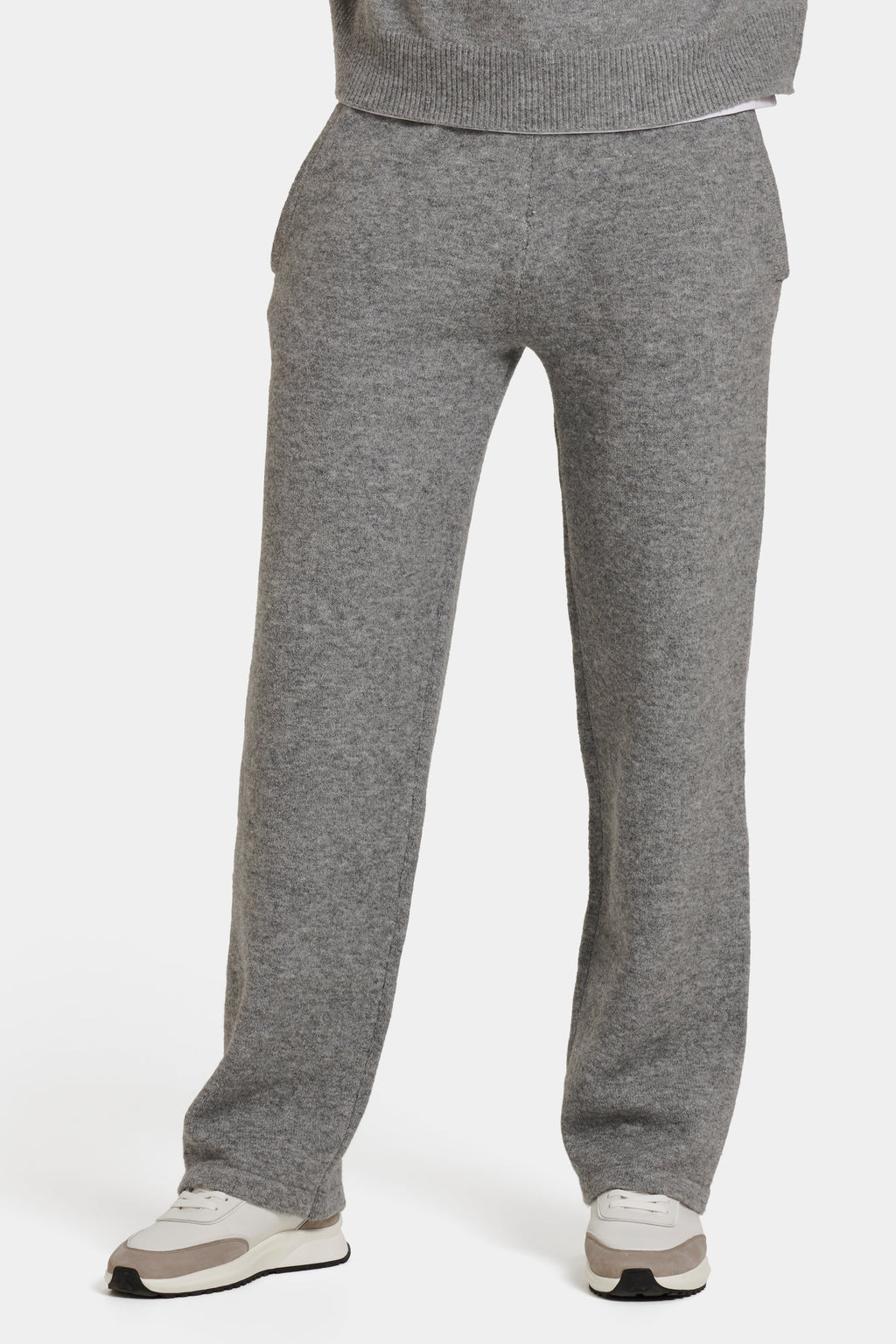 THE SAVONA JOGGER CLEAN SHAPE