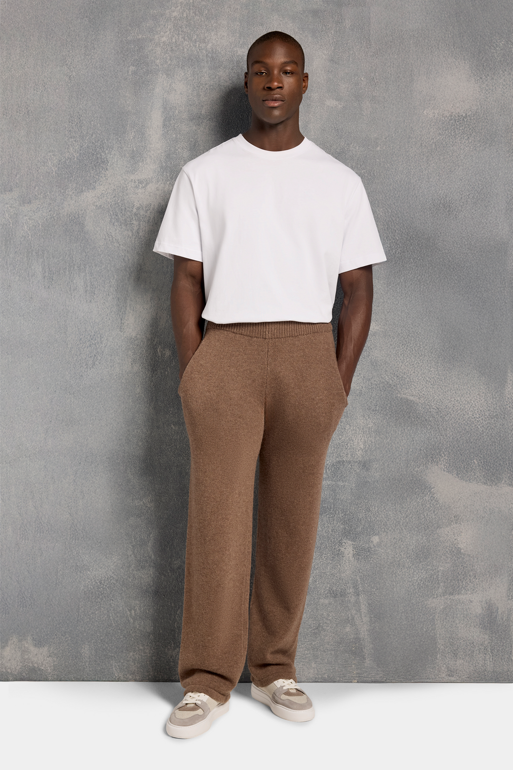 THE SAVONA JOGGER CLEAN SHAPE