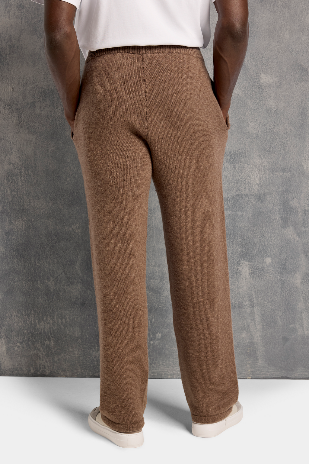 THE SAVONA JOGGER CLEAN SHAPE